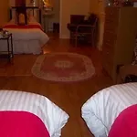 فندق مبيت وإفطار Krakow 4*